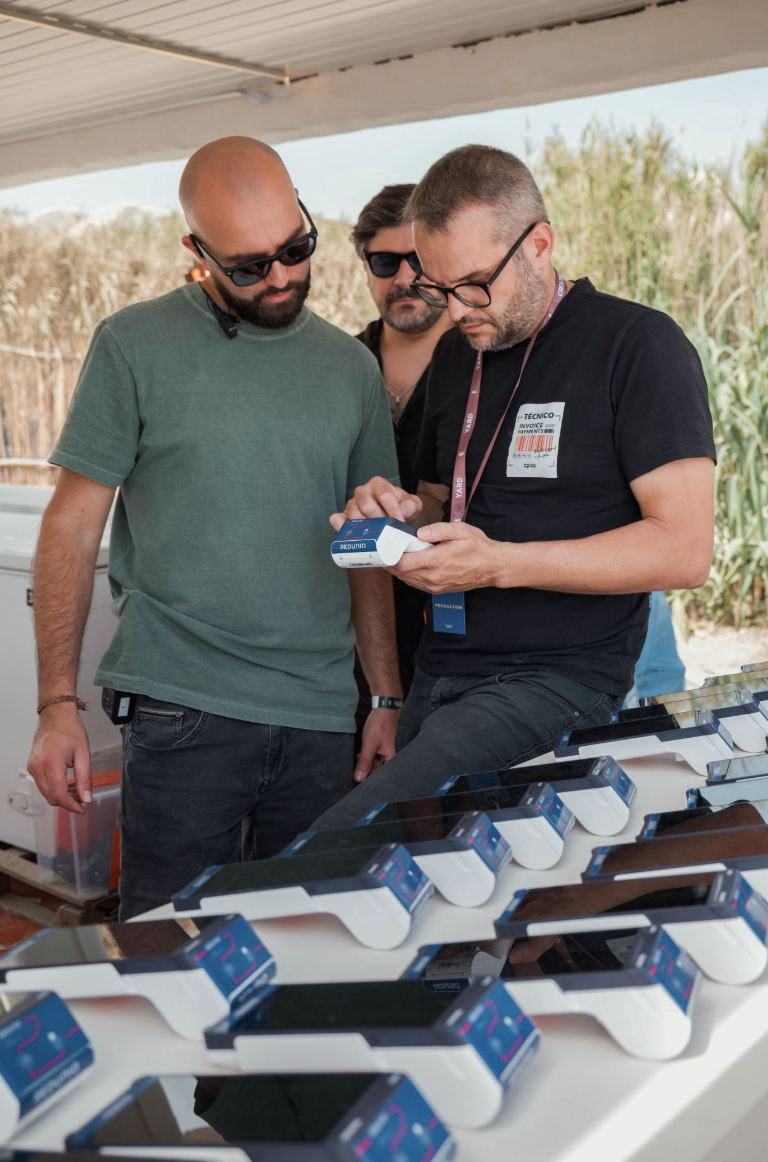Equipa ZPOS Payments a testar terminais Reduniq